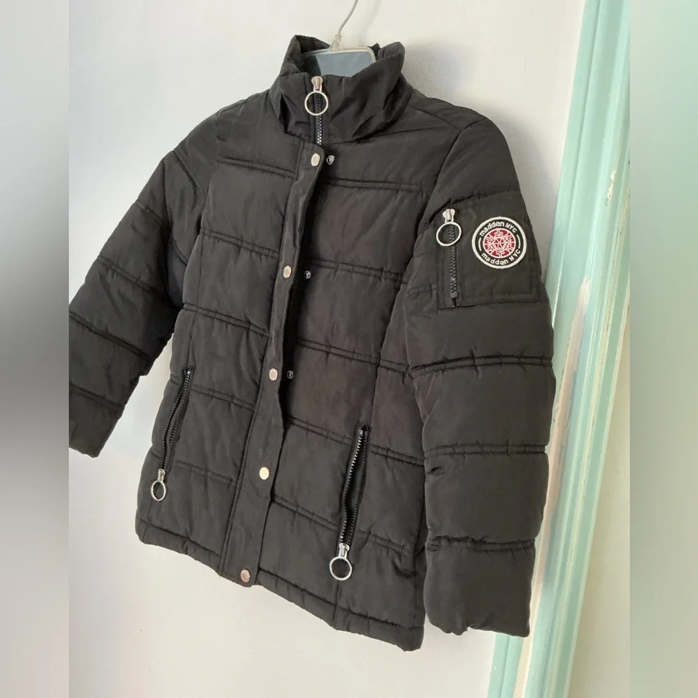 Kids Black Puffer Jacket with Zip Details 7/8
